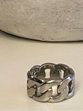 Banana Republic Silver Figsro Chain Link Ring Size 7